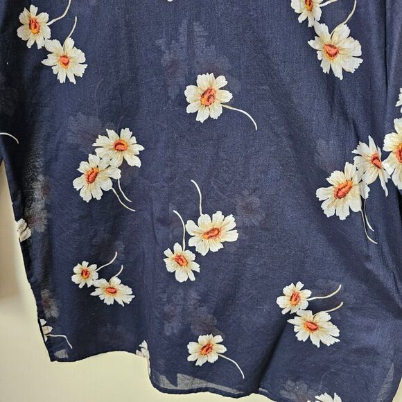EUC LIKE NEW LIZ CLAIBORNE BLUE WHITE FLORAL BUTTON DOWN SHIRT SIZE M - Picture 5 of 12